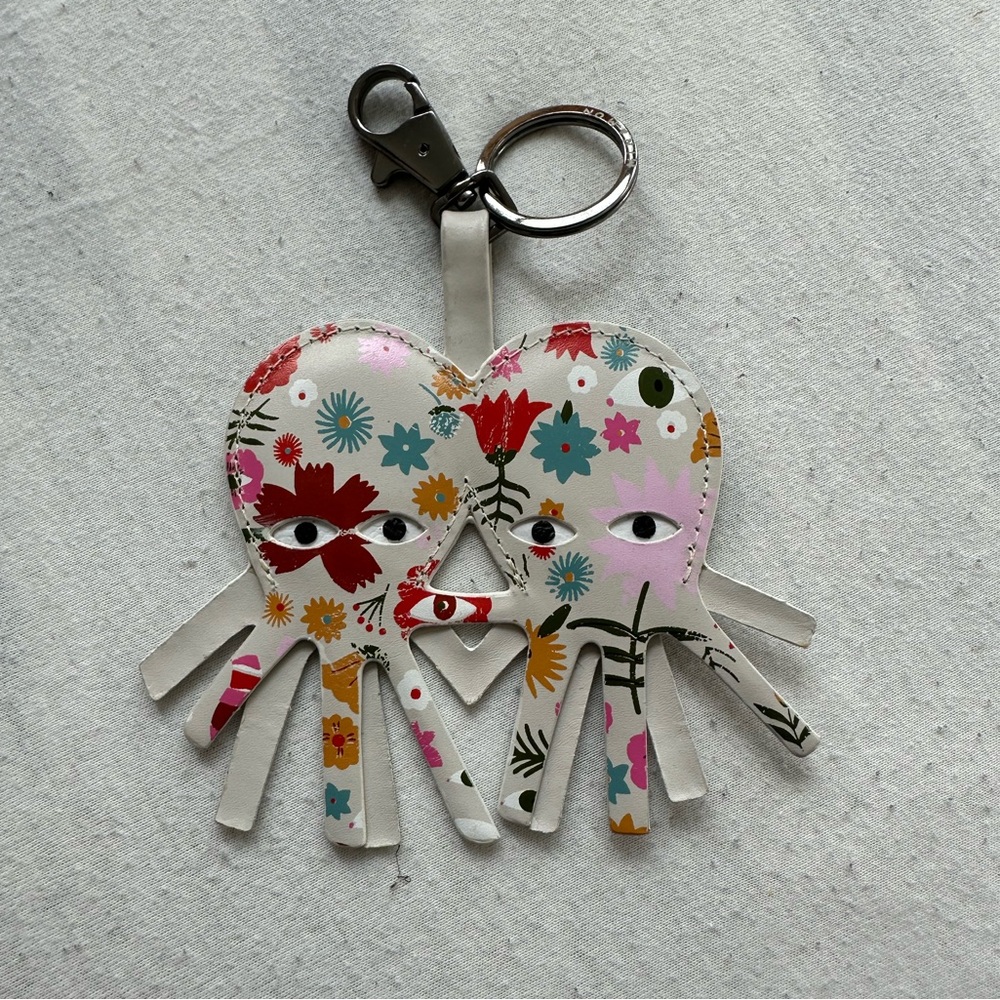 Min & mon floral octotwins charm